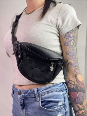 90s Vintage Walt Disney Fanny Pack | Black Leather Vacation Bag | Mickey Purse